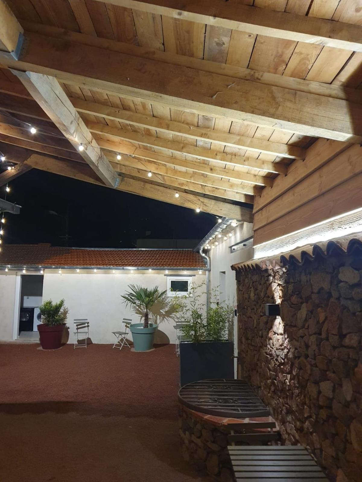 Le Boheme, Sauna & Spa Riorges المظهر الخارجي الصورة