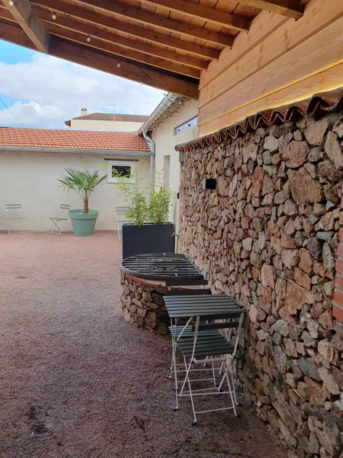 Le Boheme, Sauna & Spa Riorges المظهر الخارجي الصورة